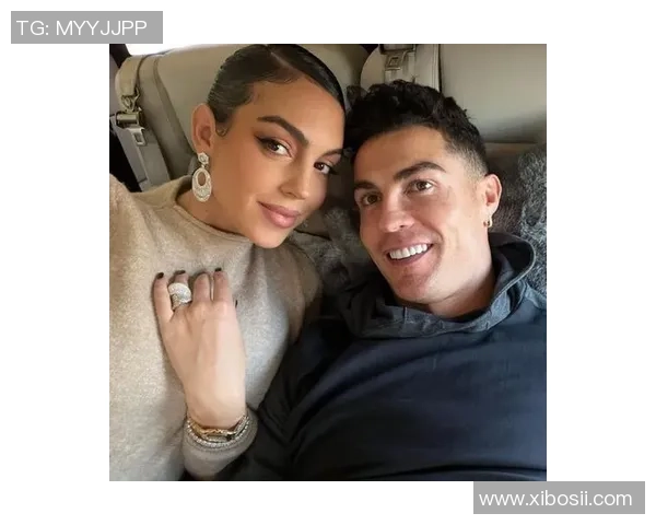 C罗与超模女友的爱情故事揭秘 两人如何从相遇到携手共度人生